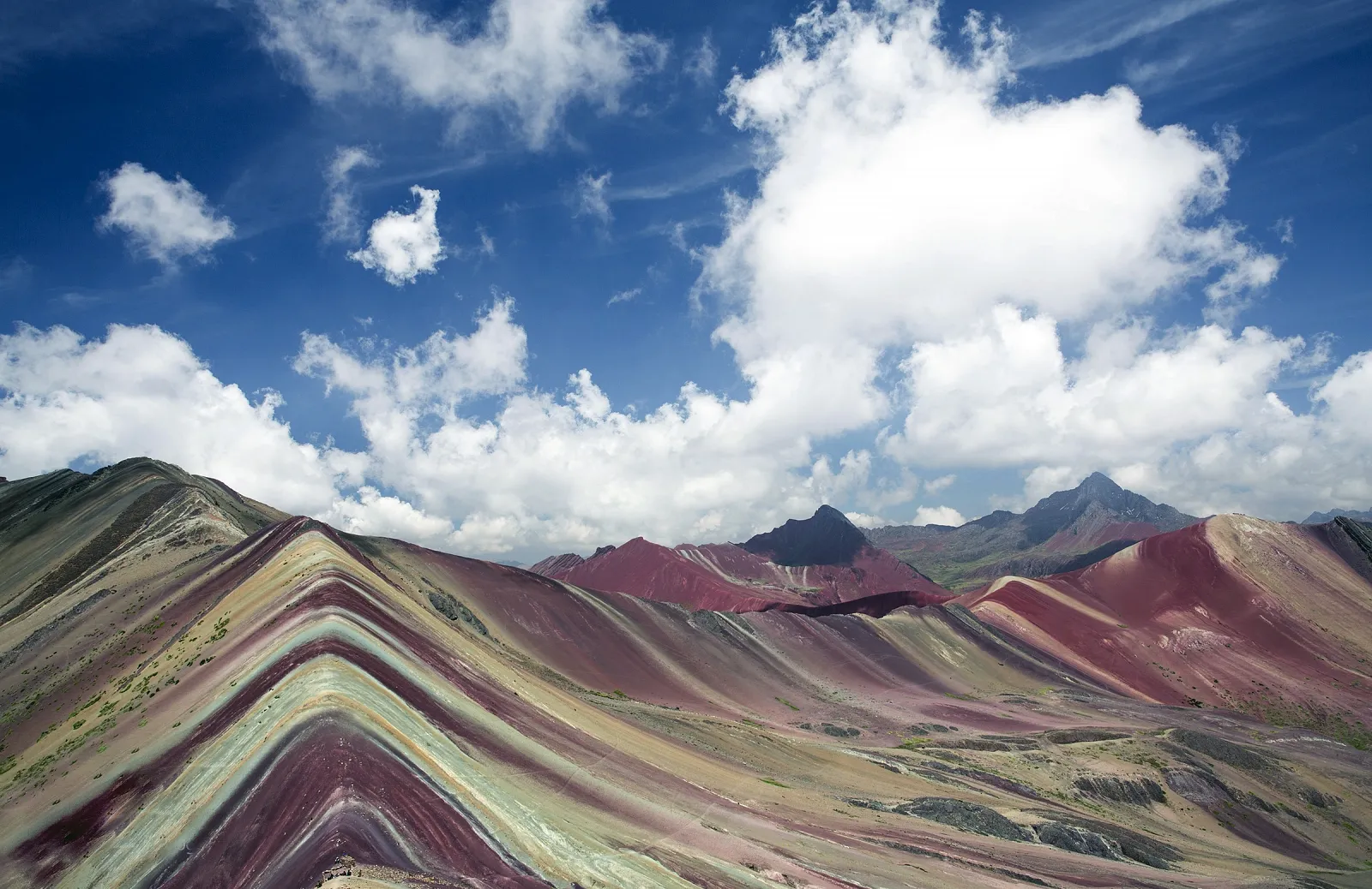 hike to rainbow mountain