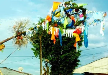 A falling humisha in Iquitos during Carnaval