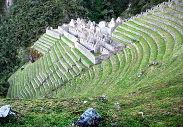 Wiñay Wayna along the Inca Trail to Machu Picchu