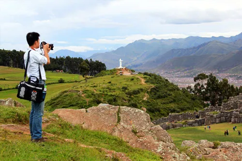 Taking photos of Cristo Blanco and Sacsayhuaman by Cusco.