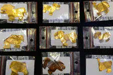 Cover. Sheet gold discovered in Lake Titicaca