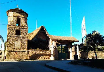 Iglesia de arquitectura Colonial en Pasco-Perú