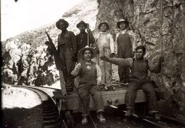 Vintage photo of Cerro de Pasco miners