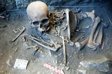Graves discovered near Machu Picchu in Peru, along Inca Trai