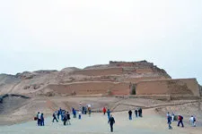 Visita al templo de la Luna en Pachacamác-Lima