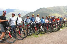 Grupo de ciclistas, Valle Sagrado Cusco