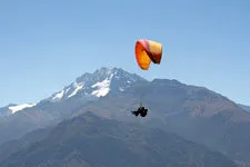 Volando alto en parapente, Cusco