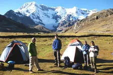 Carpas para descansar en la caminta a Ausangate
