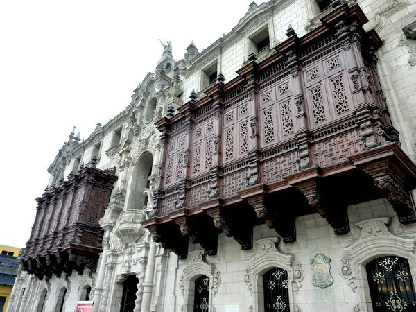 Tour Lima