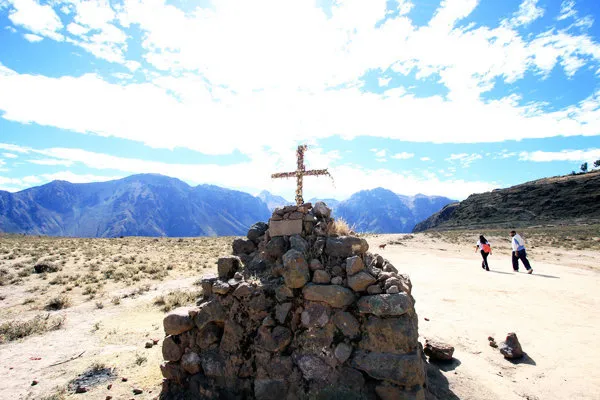 Llahuar y cataratas de fure