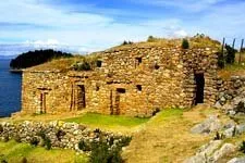 Ruinas incaicas de Pilcocaina en la isla del sol
