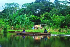 Viajando en bote por el río en Rurrenabaque