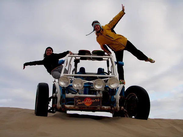 Sandboarding White Hill