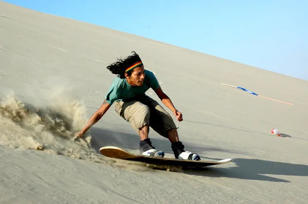 Sandboarding White Hill